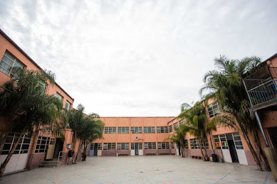 Fotos Santa Lucía School
