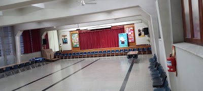 Fotos Regina Apostolorum Institute