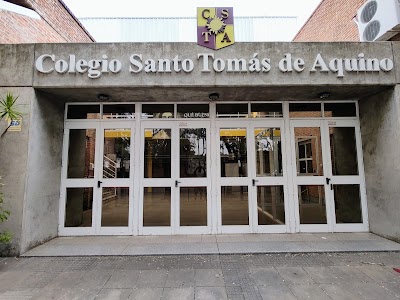 Fotos St. Tomás de Aquino College.