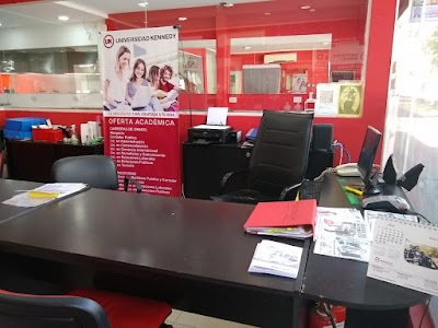 Fotos Universidad Kennedy Punto Resistencia
