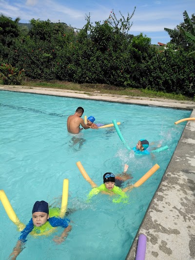 Fotos María Montserrat - Centro Educativo / CEMM /PREESCOLAR, PRIMARIA y SECUNDARIA