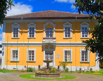 Fotos Unidad Educativa Atlantis Valle De Los Chillos