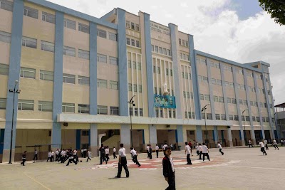 Fotos Cristobal Colon High School