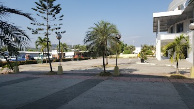 Fotos ULEAM University of Manabi ext.chone