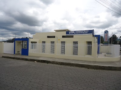 Fotos UTPL Centro de Apoyo Tulcán