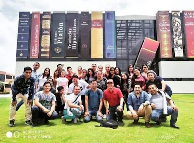 Fotos Facultad de ciencias sociales, educacion comercial y derecho