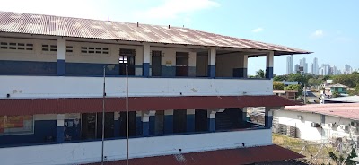 Fotos Escuela República de Haiti