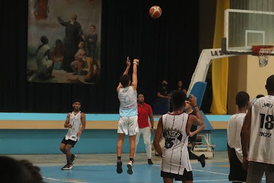 Fotos La Salle High School