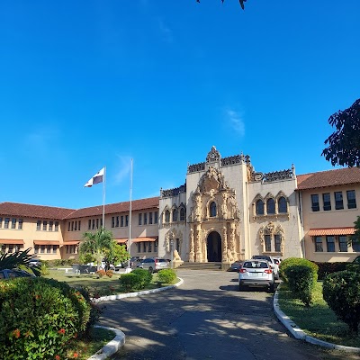 Fotos Juan Demóstenes Arosemena Normal School