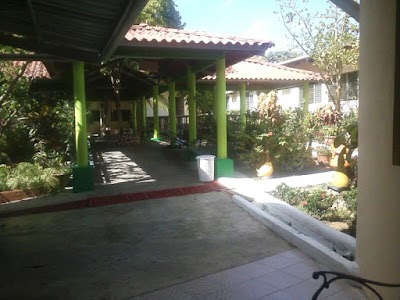 Fotos Colegio Bilingue Jesus of Prague